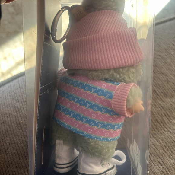 Fall in Wild LABUBU WITH DESIGNER OUTFIT - Picture 8 of 8